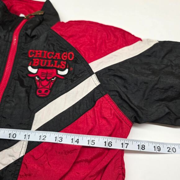 VTG 90s Chicago Bulls Windbreaker Jacket Youth 17X19 Team Athletics MJ Jordan - Picture 9 of 10